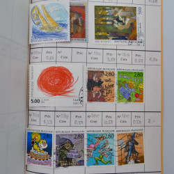 France lot de +2500 timbres 1860-2001 en 16 carnet à choix.
