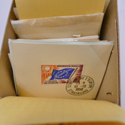 France lot d'entiers postaux et divers cachets pour revente en une boite.