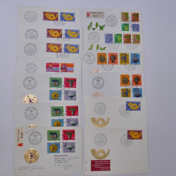 Suisse lot de +200 enveloppes premier jour FDC 1963-1983 en une boite.