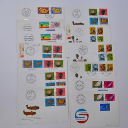 Suisse lot de +200 enveloppes premier jour FDC 1963-1983 en une boite.