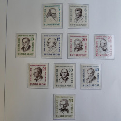 Collection timbres d'Allemagne Berlin 1948-1990 en album lux. Collection timbres d'Allemagne Berlin 1948-1990 en album lux.