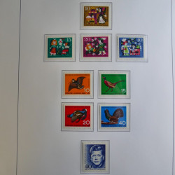 Collection timbres d'Allemagne Berlin 1948-1990 en album lux. Collection timbres d'Allemagne Berlin 1948-1990 en album lux.