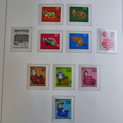 Collection timbres d'Allemagne Berlin 1948-1990 en album lux. Collection timbres d'Allemagne Berlin 1948-1990 en album lux.