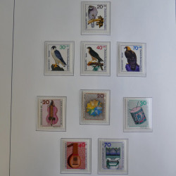 Collection timbres d'Allemagne Berlin 1948-1990 en album lux. Collection timbres d'Allemagne Berlin 1948-1990 en album lux.