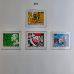 Collection timbres d'Allemagne Berlin 1948-1990 en album lux. Collection timbres d'Allemagne Berlin 1948-1990 en album lux.