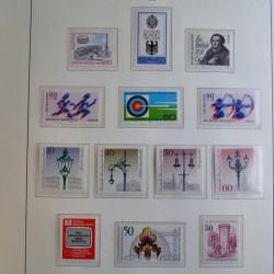 Collection timbres d'Allemagne Berlin 1948-1990 en album lux. Collection timbres d'Allemagne Berlin 1948-1990 en album lux.