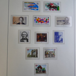 Collection timbres d'Allemagne Berlin 1948-1990 en album lux. Collection timbres d'Allemagne Berlin 1948-1990 en album lux.