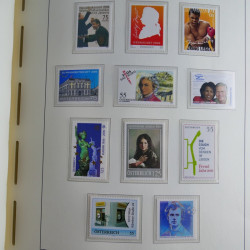 Collection timbres d'Autriche 2000-2018 neuf** en album lux. Collection timbres d'Autriche 2000-2018 neuf** en album lux.