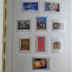 Collection timbres d'Autriche 2000-2018 neuf** en album lux. Collection timbres d'Autriche 2000-2018 neuf** en album lux.