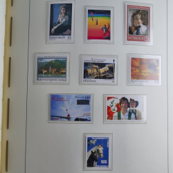 Collection timbres d'Autriche 2000-2018 neuf** en album lux. Collection timbres d'Autriche 2000-2018 neuf** en album lux.
