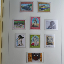 Collection timbres d'Autriche 2000-2018 neuf** en album lux. Collection timbres d'Autriche 2000-2018 neuf** en album lux.