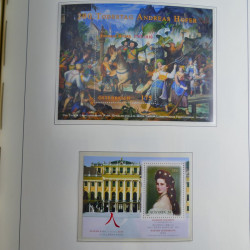 Collection timbres d'Autriche 2000-2018 neuf** en album lux. Collection timbres d'Autriche 2000-2018 neuf** en album lux.