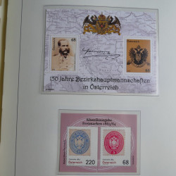 Collection timbres d'Autriche 2000-2018 neuf** en album lux. Collection timbres d'Autriche 2000-2018 neuf** en album lux.