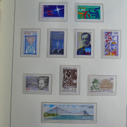 Collection timbres de France 1993-2002 neufs en album lux. Collection timbres de France 1993-2002 neufs en album lux.