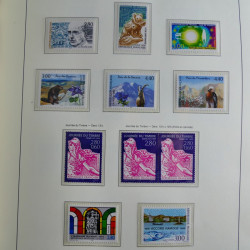 Collection timbres de France 1993-2002 neufs en album lux. Collection timbres de France 1993-2002 neufs en album lux.