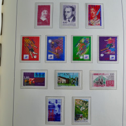 Collection timbres de France 1993-2002 neufs en album lux. Collection timbres de France 1993-2002 neufs en album lux.