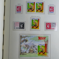 Collection timbres de France 1993-2002 neufs en album lux. Collection timbres de France 1993-2002 neufs en album lux.