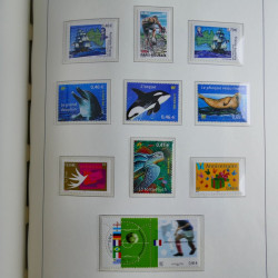 Collection timbres de France 1993-2002 neufs en album lux. Collection timbres de France 1993-2002 neufs en album lux.