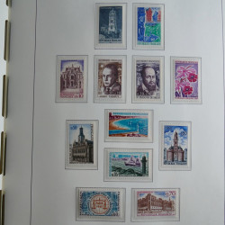 Collection timbres de France 1967-1992 neufs en album lux. Collection timbres de France 1967-1992 neufs en album lux.
