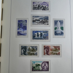 Collection timbres de France 1967-1992 neufs en album lux. Collection timbres de France 1967-1992 neufs en album lux.