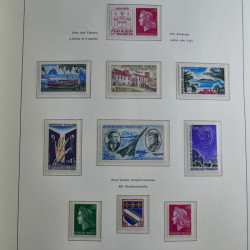 Collection timbres de France 1967-1992 neufs en album lux. Collection timbres de France 1967-1992 neufs en album lux.