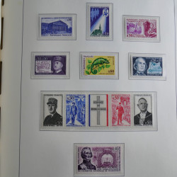 Collection timbres de France 1967-1992 neufs en album lux. Collection timbres de France 1967-1992 neufs en album lux.