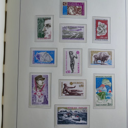 Collection timbres de France 1967-1992 neufs en album lux. Collection timbres de France 1967-1992 neufs en album lux.