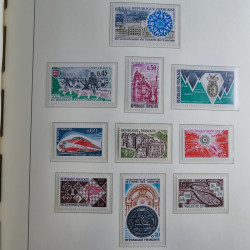 Collection timbres de France 1967-1992 neufs en album lux. Collection timbres de France 1967-1992 neufs en album lux.
