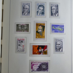 Collection timbres de France 1967-1992 neufs en album lux. Collection timbres de France 1967-1992 neufs en album lux.