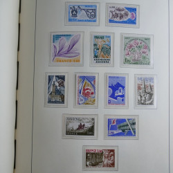 Collection timbres de France 1967-1992 neufs en album lux. Collection timbres de France 1967-1992 neufs en album lux.