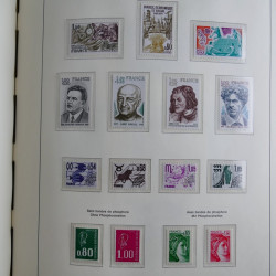 Collection timbres de France 1967-1992 neufs en album lux. Collection timbres de France 1967-1992 neufs en album lux.
