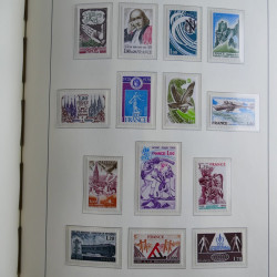 Collection timbres de France 1967-1992 neufs en album lux. Collection timbres de France 1967-1992 neufs en album lux.