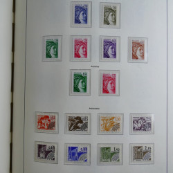 Collection timbres de France 1967-1992 neufs en album lux. Collection timbres de France 1967-1992 neufs en album lux.
