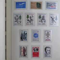 Collection timbres de France 1967-1992 neufs en album lux. Collection timbres de France 1967-1992 neufs en album lux.