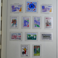 Collection timbres de France 1967-1992 neufs en album lux. Collection timbres de France 1967-1992 neufs en album lux.