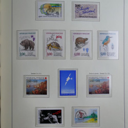Collection timbres de France 1967-1992 neufs en album lux. Collection timbres de France 1967-1992 neufs en album lux.