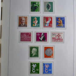 Collection timbres d'Allemagne Fédérale 1949-1989 neufs et oblitérés en album lux. Collection timbres d'Allemagne Fédérale 1949-1989 neufs et oblitérés en album lux.
