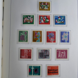Collection timbres d'Allemagne Fédérale 1949-1989 neufs et oblitérés en album lux. Collection timbres d'Allemagne Fédérale 1949-1989 neufs et oblitérés en album lux.