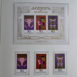 Collection timbres d'Allemagne Fédérale 1949-1989 neufs et oblitérés en album lux. Collection timbres d'Allemagne Fédérale 1949-1989 neufs et oblitérés en album lux.