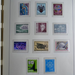 Collection timbres d'Autriche 1960-2000 neufs et oblitérés en album lux. Collection timbres d'Autriche 1960-2000 neufs et oblitérés en album lux.