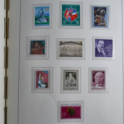 Collection timbres d'Autriche 1960-2000 neufs et oblitérés en album lux. Collection timbres d'Autriche 1960-2000 neufs et oblitérés en album lux.