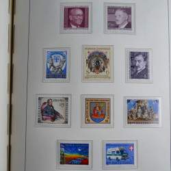 Collection timbres d'Autriche 1960-2000 neufs et oblitérés en album lux. Collection timbres d'Autriche 1960-2000 neufs et oblitérés en album lux.
