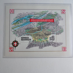 Collection timbres d'Autriche 1960-2000 neufs et oblitérés en album lux. Collection timbres d'Autriche 1960-2000 neufs et oblitérés en album lux.