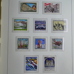 Collection timbres d'Autriche 1960-2000 neufs et oblitérés en album lux. Collection timbres d'Autriche 1960-2000 neufs et oblitérés en album lux.