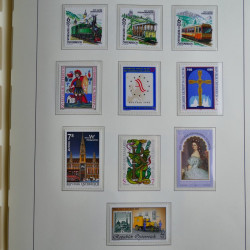 Collection timbres d'Autriche 1960-2000 neufs et oblitérés en album lux. Collection timbres d'Autriche 1960-2000 neufs et oblitérés en album lux.