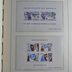 Collection timbres de Monaco 1981-2000 neufs en album lux. Collection timbres de Monaco 1981-2000 neufs en album lux.