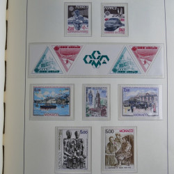 Collection timbres de Monaco 1981-2000 neufs en album lux. Collection timbres de Monaco 1981-2000 neufs en album lux.