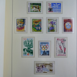 Collection timbres de Monaco 1981-2000 neufs en album lux. Collection timbres de Monaco 1981-2000 neufs en album lux.