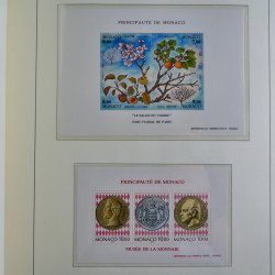 Collection timbres de Monaco 1981-2000 neufs en album lux. Collection timbres de Monaco 1981-2000 neufs en album lux.
