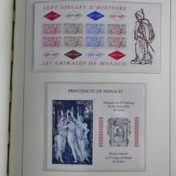 Collection timbres de Monaco 1981-2000 neufs en album lux. Collection timbres de Monaco 1981-2000 neufs en album lux.
